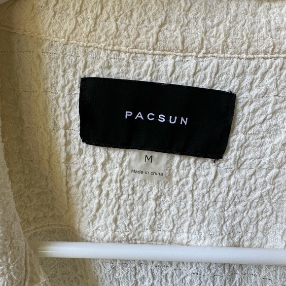 PacSun vibey textured button down - Picture 3 of 3